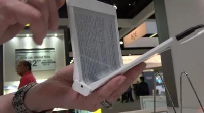 A foldable 10.2'' E Ink display prototype (2017)
