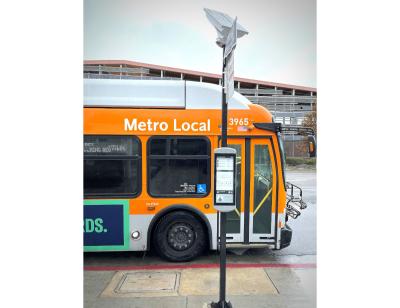LA Metro E Ink bus stops, Papercast